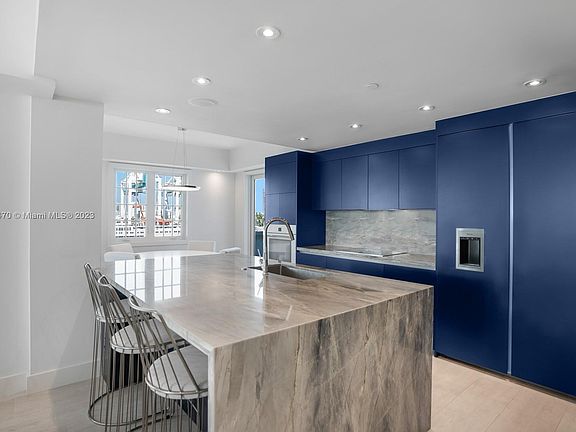 4th image of 5365 Fisher Island Dr #5365