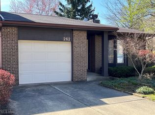 262 Millcreek Dr, Akron, OH