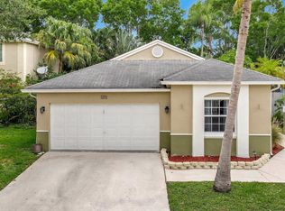 134 E Riverbend Dr, Sunrise, FL 33326