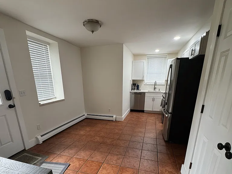 204 Walnut St — Photo 12