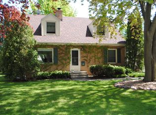 77 River Dr, Appleton, WI 54915