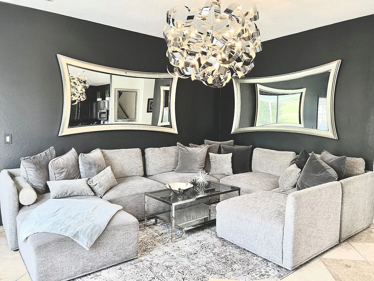 11 bed, 6.0 bath, 5005 sqft, $20,303 — Photo 3