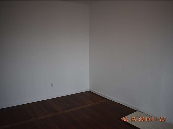 3rd image of 11239 15th Ave