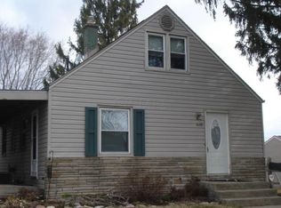 1628 N Sweetbriar Ln, Springfield, OH 45505