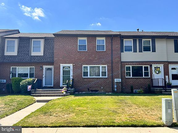 3rd image of 850 Shannon Ct