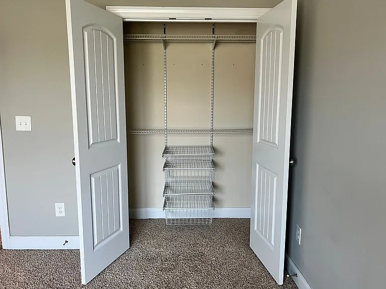 327 Clearwater Ln — Photo 43