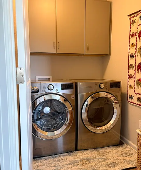 2nd floor laundry room