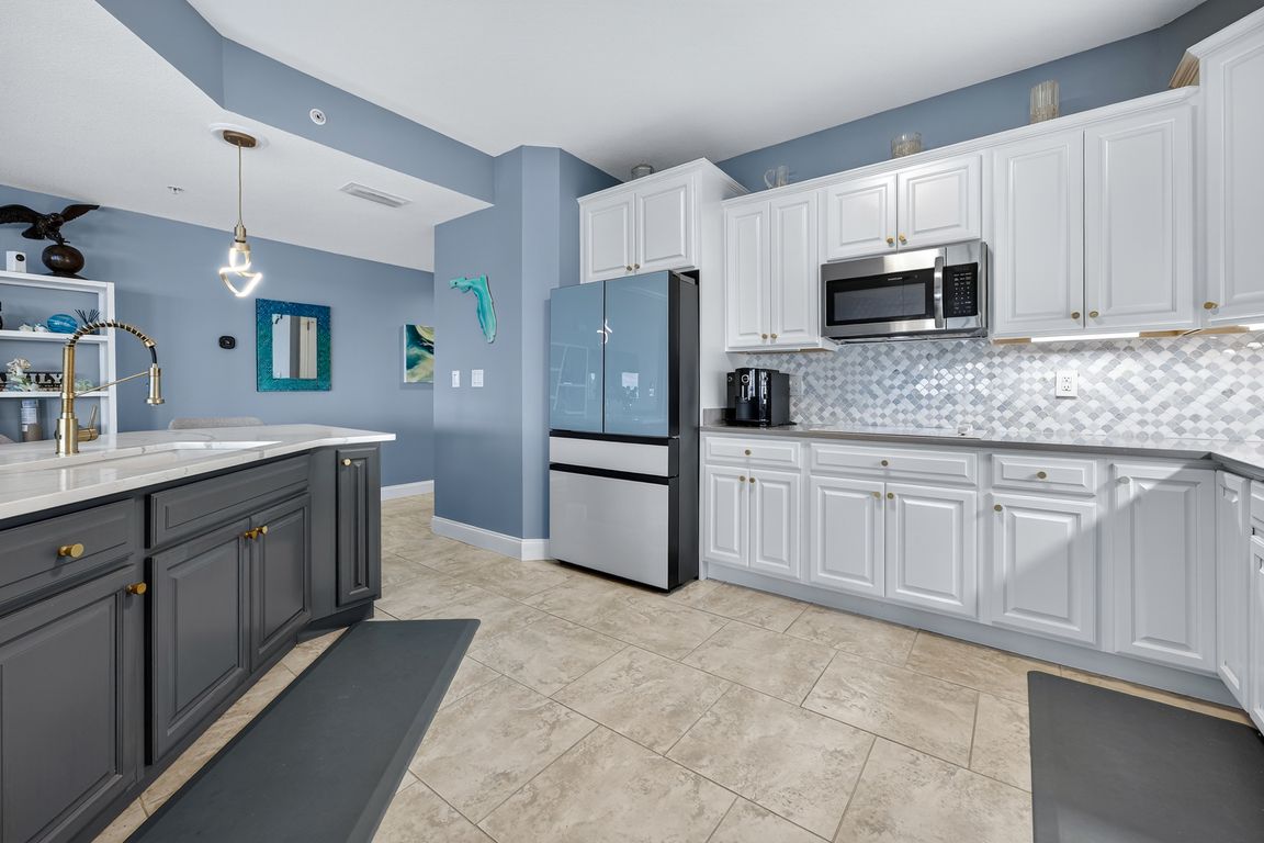 next background image