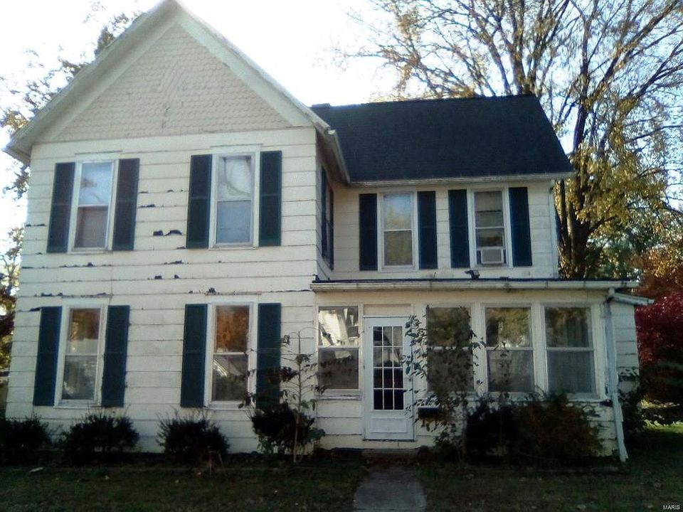 1st image of 528 E Oak St