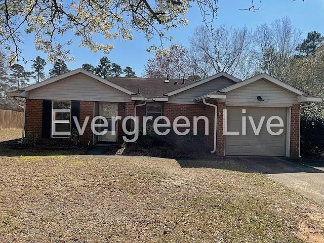 105 Barrow Ct — Photo 1