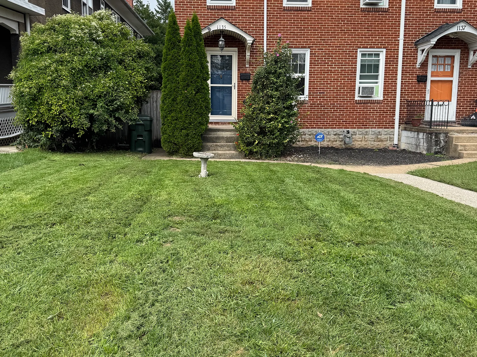 2 bed, 1.5 bath, 1325 sqft, $1,550 — Photo 1