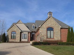 2484 Winged Foot Ct, Ann Arbor, MI 48108