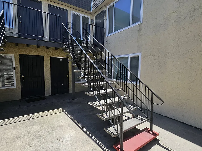 449 S Stockton Ave #7 — Photo 17