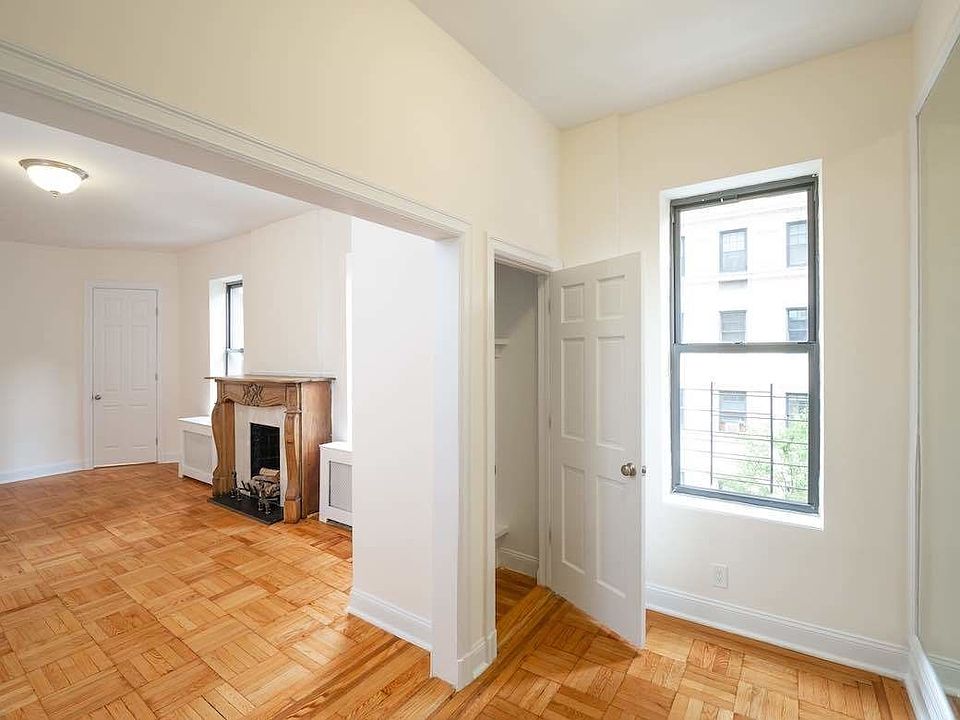 1st image of 957 Park Ave APT 3W