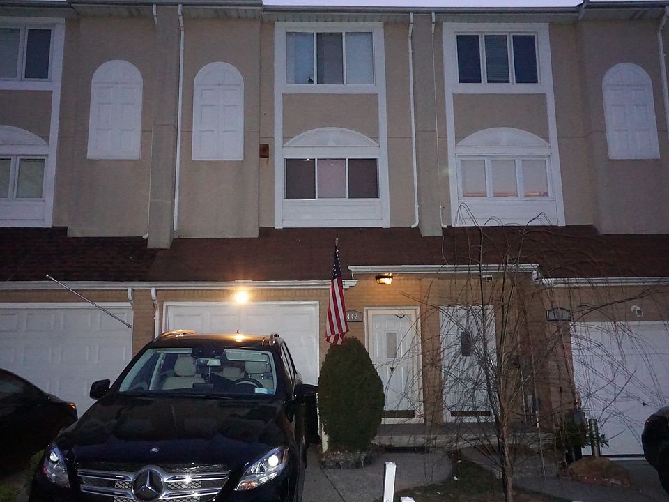 1st image of 442 Winant Ave