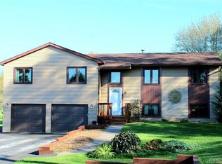 5410 Edgar Rd, Clarkston, MI 48346