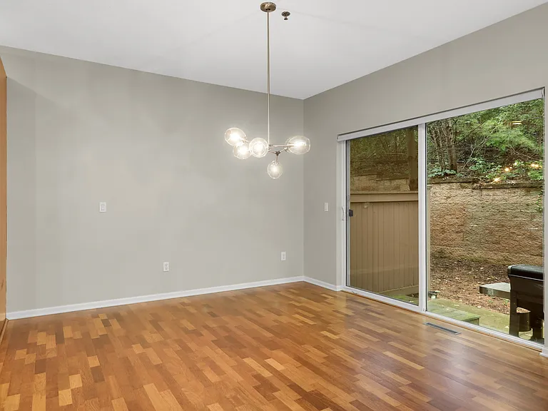 17790 Valley Cove Ct — Photo 8