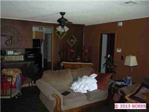 2nd image of 815 W 11th St