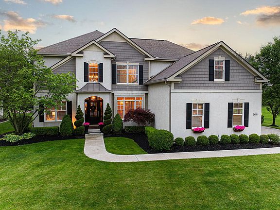3rd image of 4556 Hickory Rock Dr