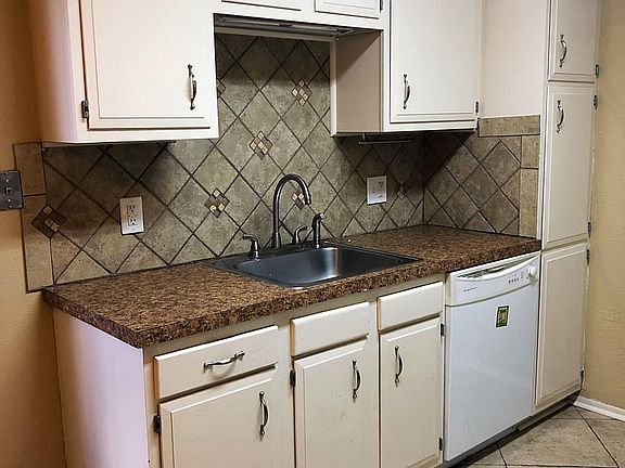 3rd image of 8812 Glen Meadow Ln