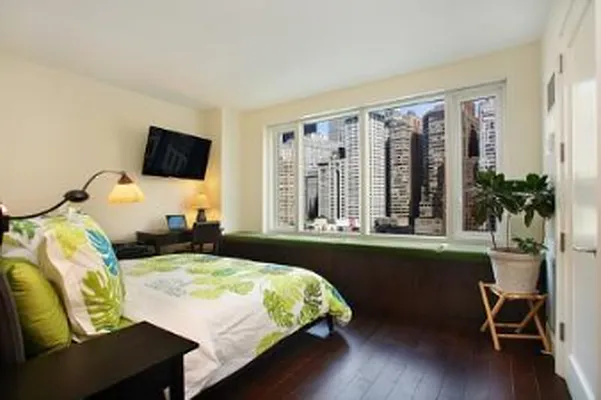 Rented by Corcoran | media 41