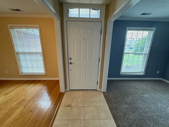 137 Clover Ridge Dr — Photo 3