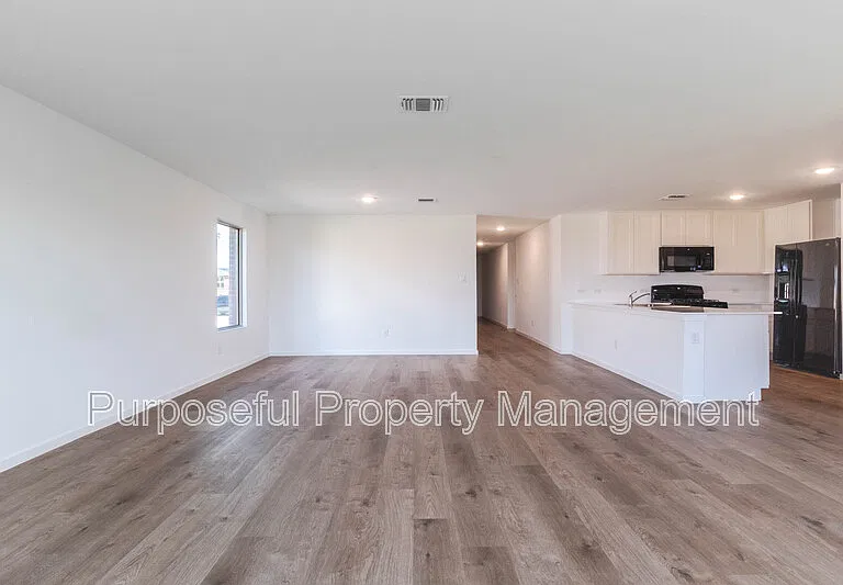 9609 NW 123rd St — Photo 4
