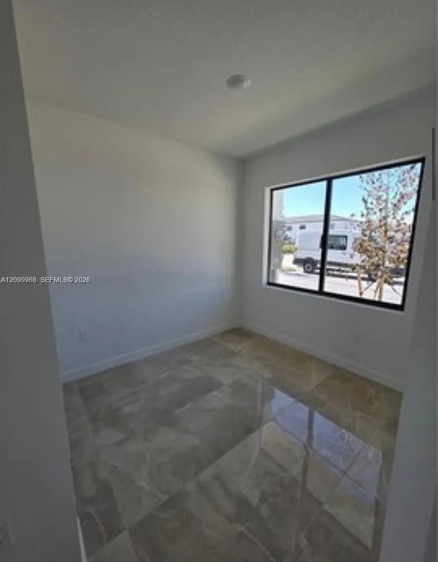 4 bed, 3.0 bath, $2,900 — Photo 4