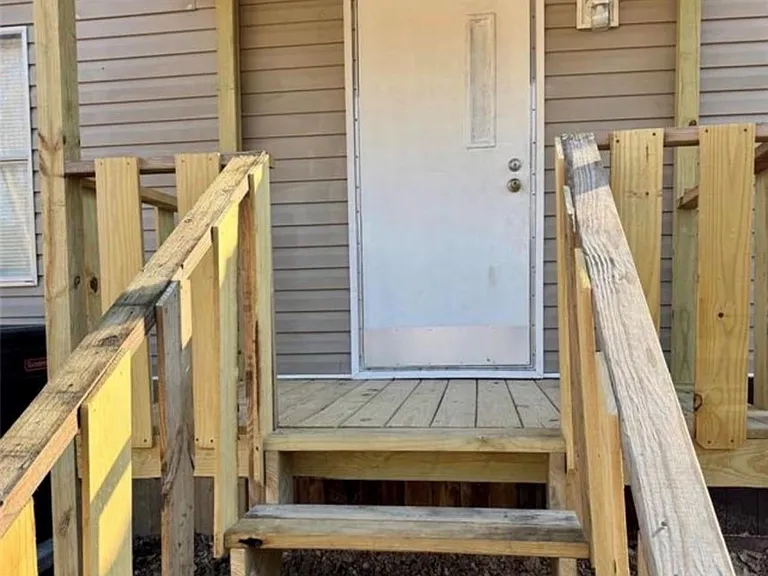 511 County Road 2218 — Photo 2