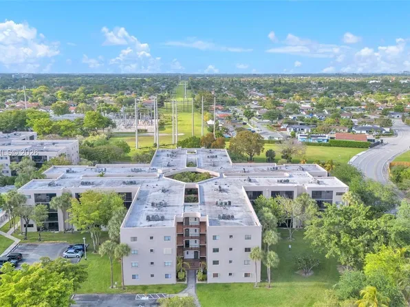 8500 SW 133rd Avenue Rd APT 302, Miami, FL 33183