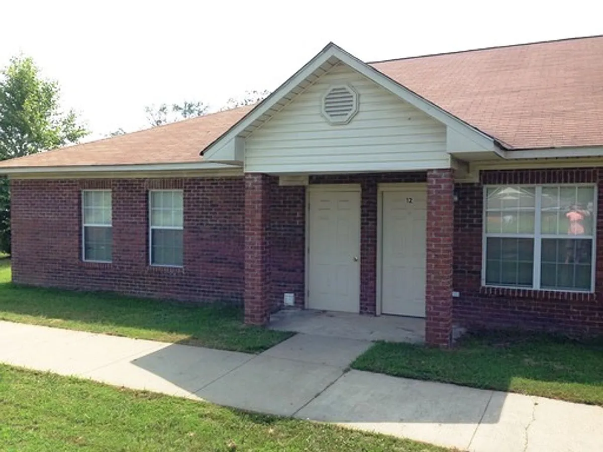 Building Photo - 1475 Hadorn Rd