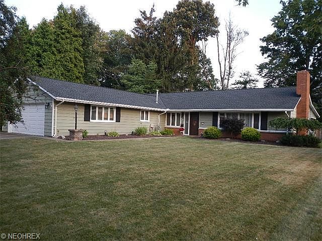 1st image of 271 Pineview Dr