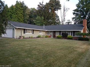 271 Pineview Dr, Berea, OH