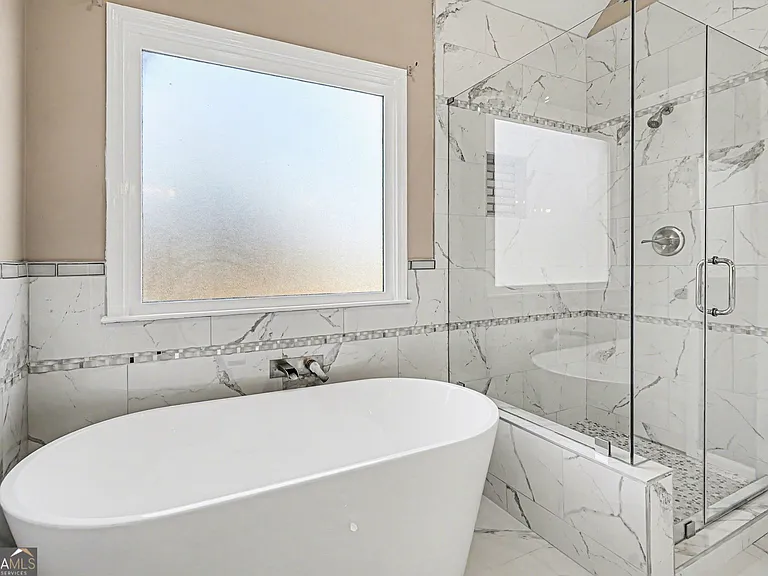 3170 Sherwood Oaks Ct — Photo 10