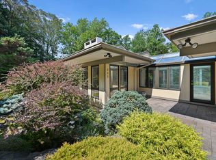 232 Sleepy Hollow Rd, New Canaan, CT 06840