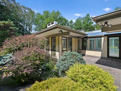 232 Sleepy Hollow Road, New Canaan, CT, 06840