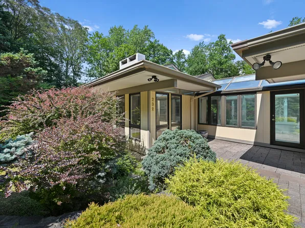 232 Sleepy Hollow Road, New Canaan, CT 06840