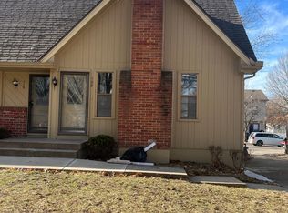 108 SW Robin Rd #306, Lees Summit, MO 64063