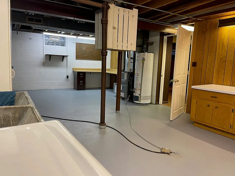 1501 W Foster Ave — Photo 15