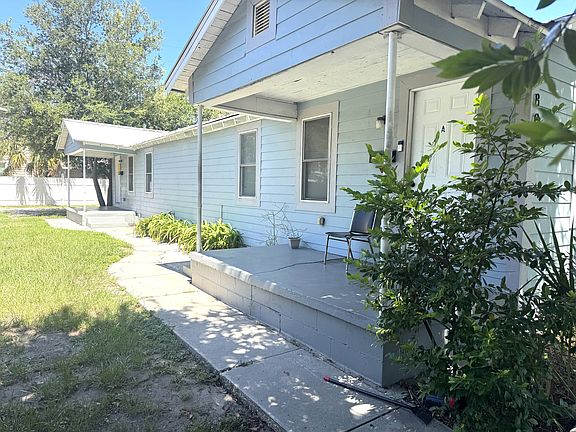 2nd image of 804 N Willow Ave #B