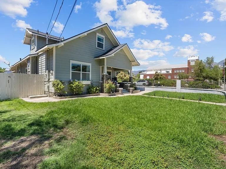 329 N Campus Ave — Photo 31