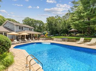 99 Squiretown Rd, Hampton Bays, NY 11946