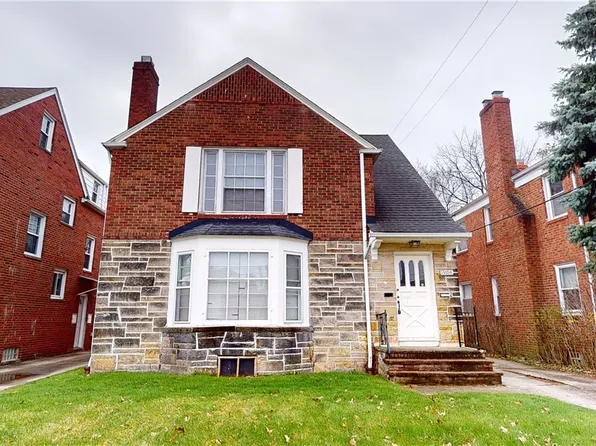 13694 Cedar Rd, University Heights, OH 44118