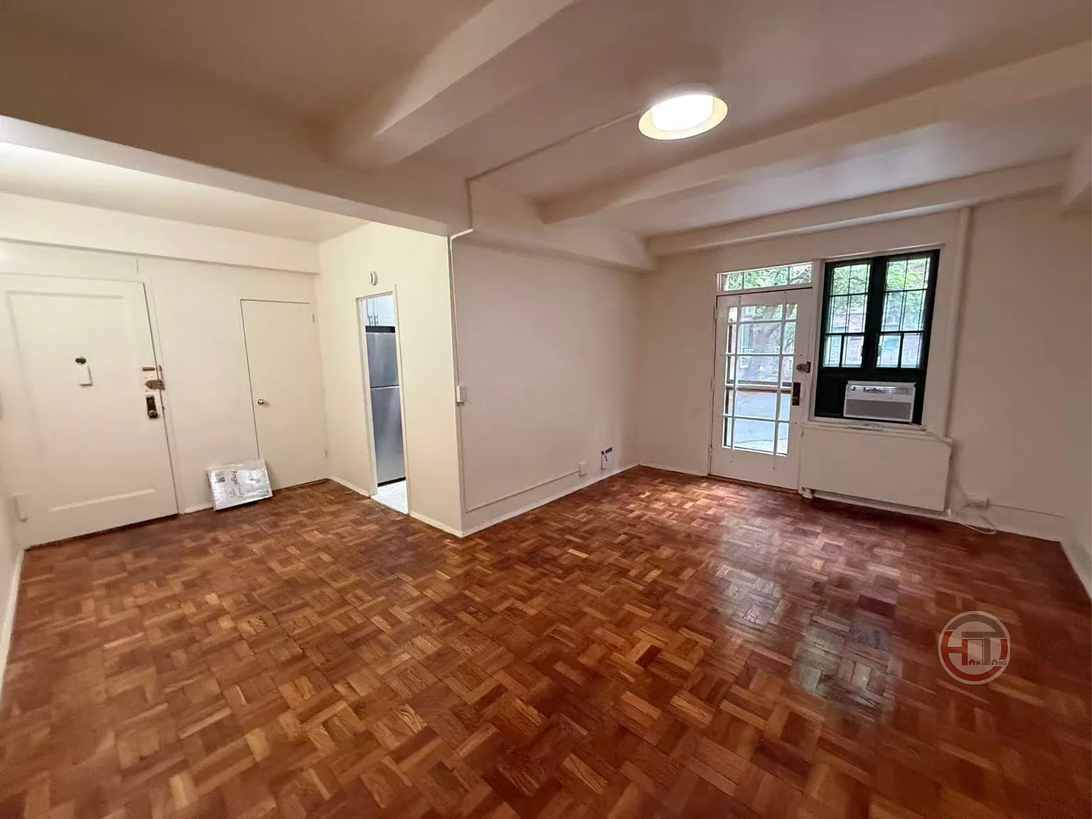 1 bed, 620 sqft, $2,300 — Photo 3