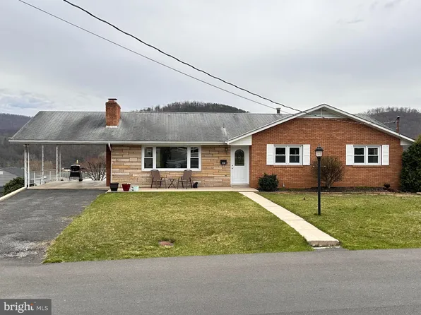 1415 Beacon St, Keyser, WV 26726
