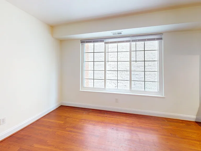 1316 Spring Road NW — Photo 8