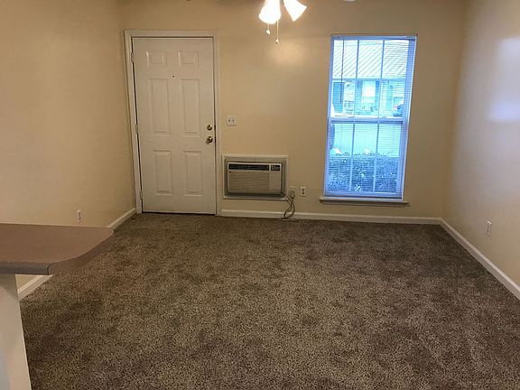 3rd image of 2032 Mercury Blvd APT C-20