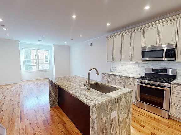 3rd image of 1440 N Franklin St #2