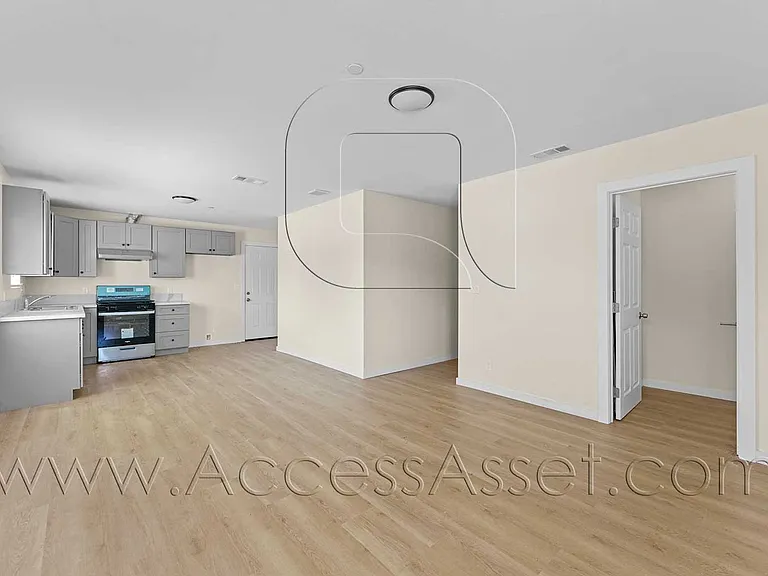 (*) S Lindsay 108 — Photo 21