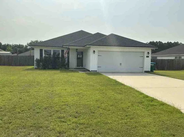 135 Saint Stevens Ct, Atmore, AL 36502